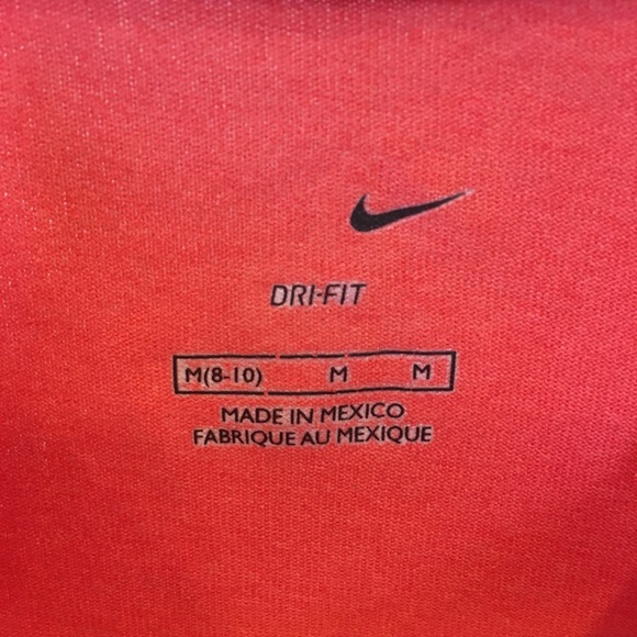 3/$25 Girls Nike T-Shirt - Picture 2 of 4